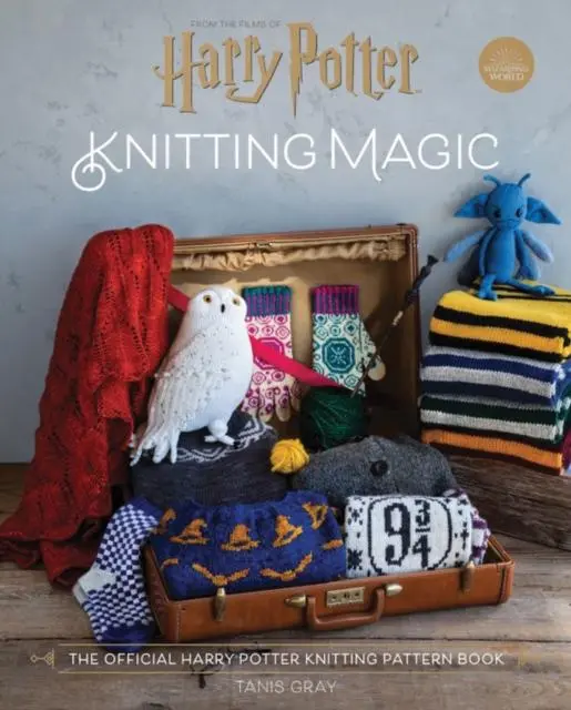 Harry Potter Knitting Magic : The Official Harry Potter Knitting Pattern Book 1